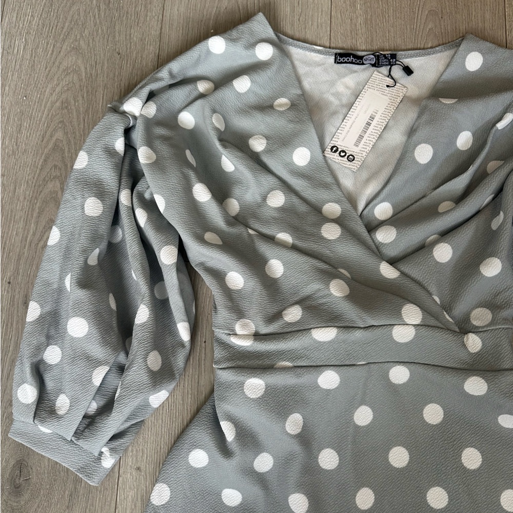 Boohoo Gray and White Polka Dot Dress